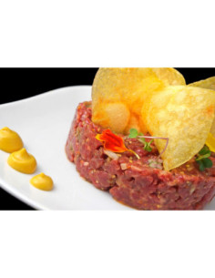 Tartar de atún rojo con guacamole y teriyaki